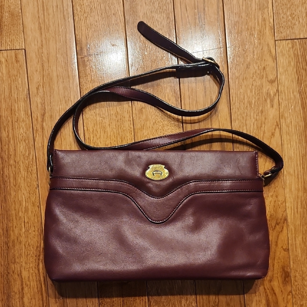 Vintage Etienne Aigner Burgundy Genuine Leather Shoulder / Crossbody P-002